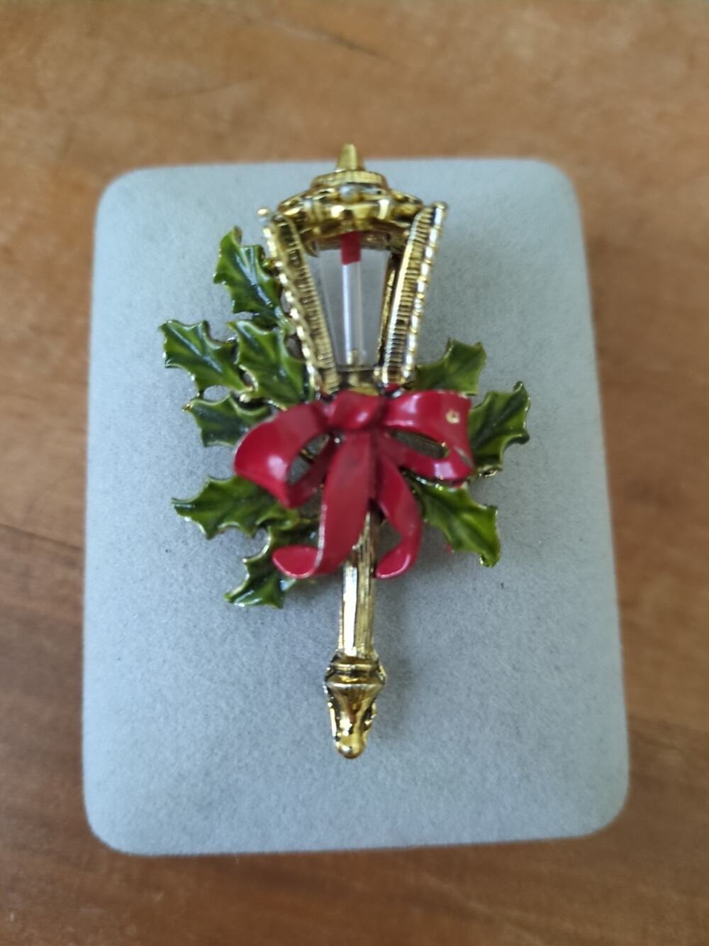 Hollycraft Lamp Holly Berry Pin Brooch